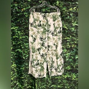 J Jill Love Linen Full Leg Cropped Pants White Palm Leaves Womens Medium